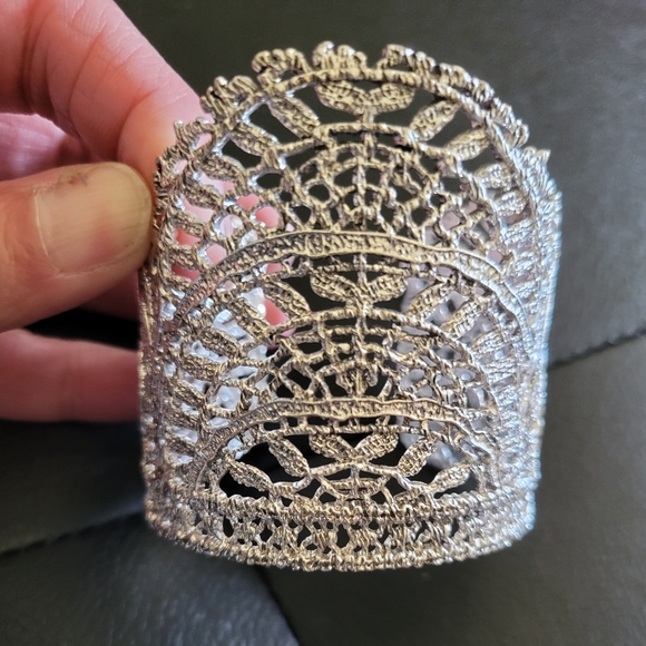 Silver cuff bracelet - Picture 3 of 3